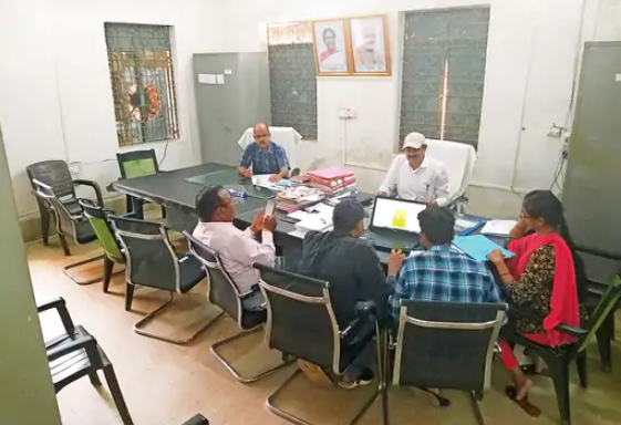 AMBIKAPUR : सरगुजा में शिक्षकों के युक्तियुक्तकरण के बाद नई पोस्टिंग प्रक्रिया शुरू, 2 जून से होगी काउंसिलिंग