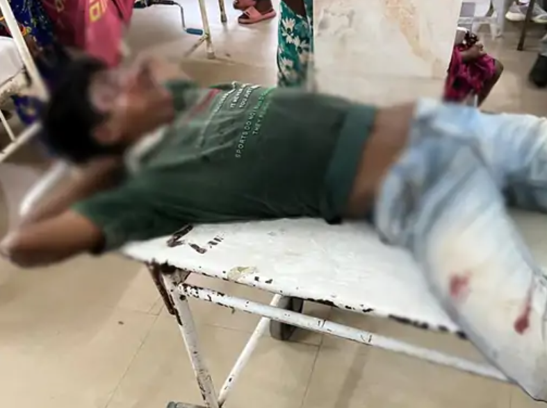 दो बाइक की सीधी टक्कर में नाबालिग की भी मौत हो गई।